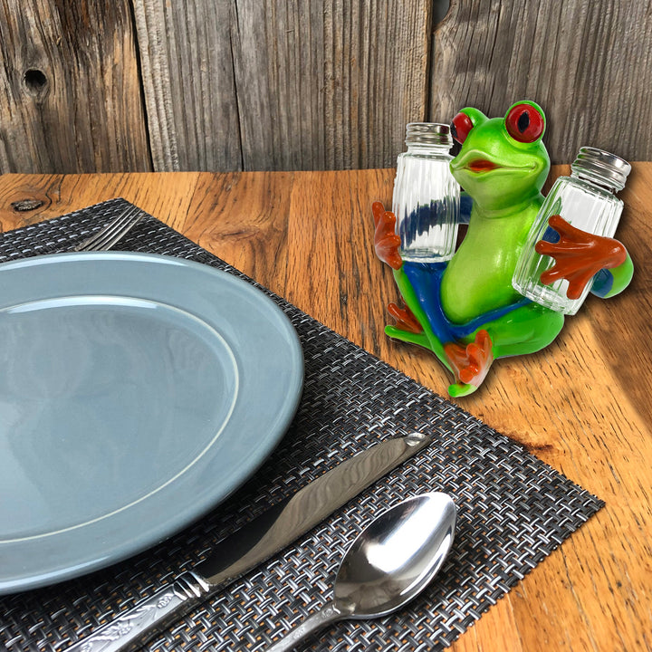 Salt and Pepper Shakers - Tree Frog